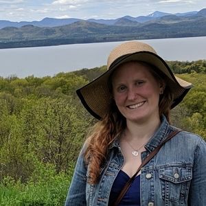 Meet your Posher, Claire!